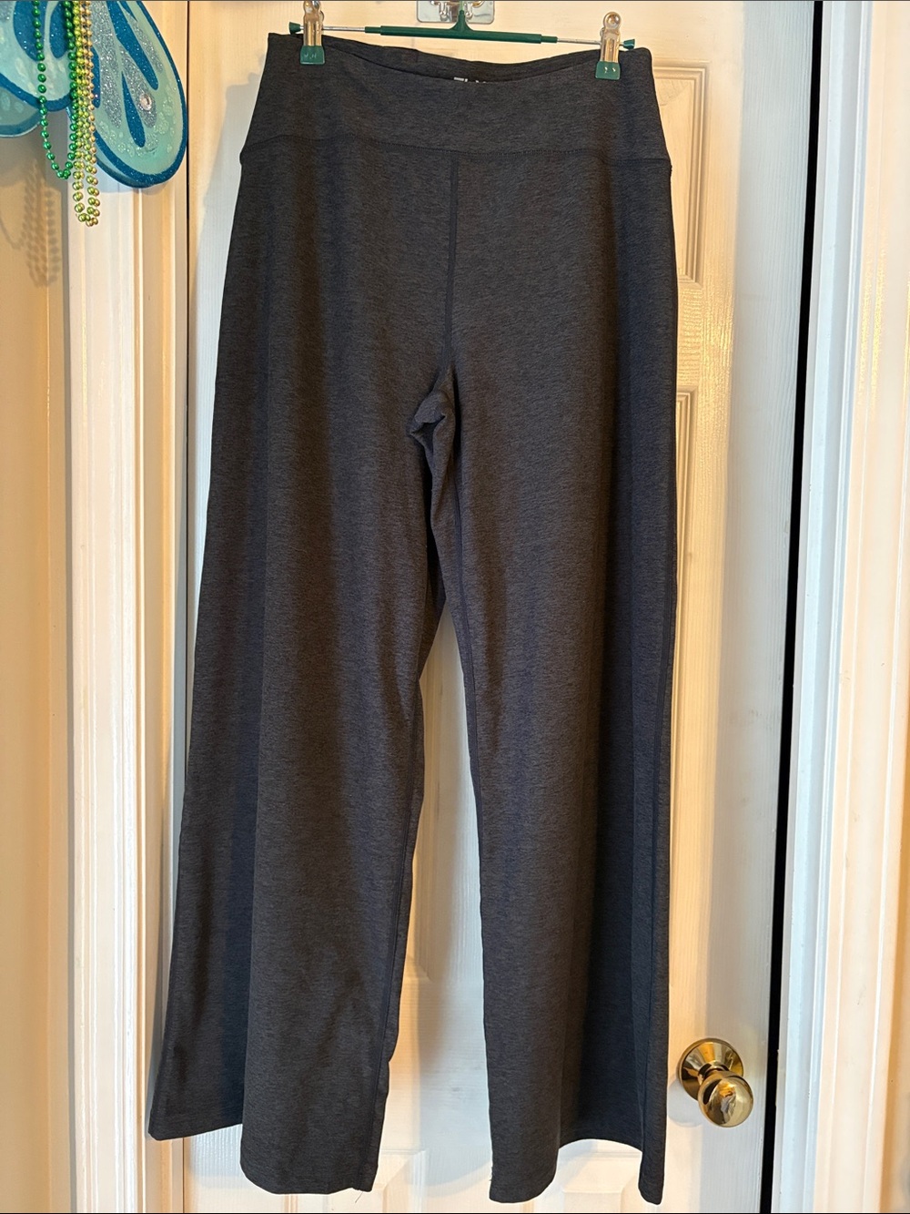 NWOT Flx wide leg knit lounge pants. Women’s size medium short.